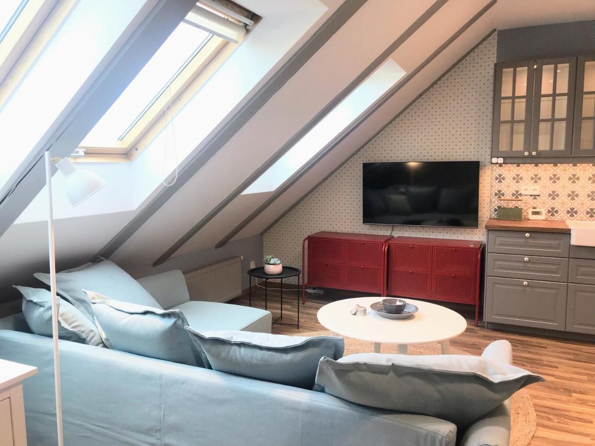 Attic Apartment On Waterfront / View / Netflix Prag Eksteriør billede