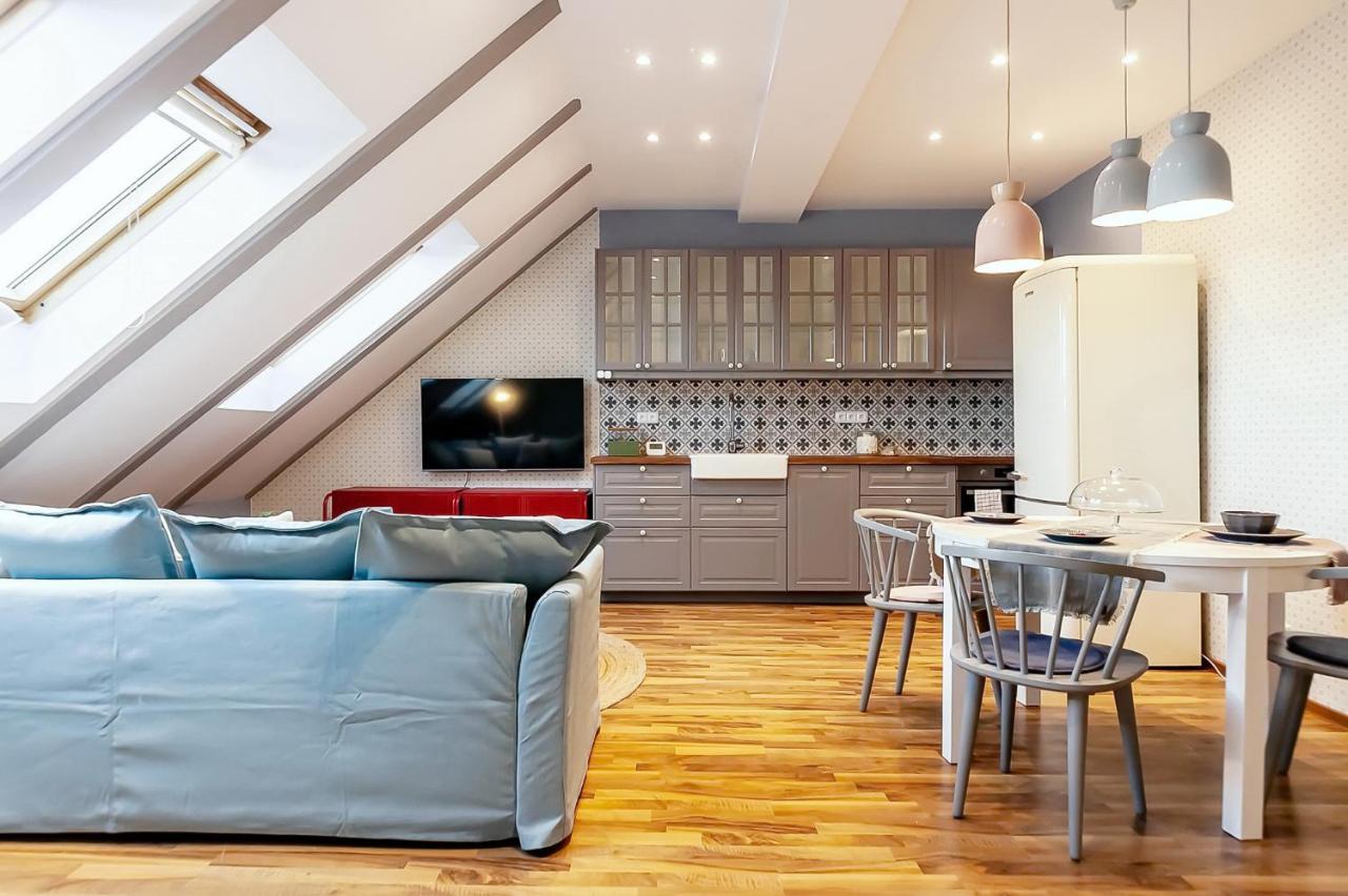 Attic Apartment On Waterfront / View / Netflix Prag Eksteriør billede