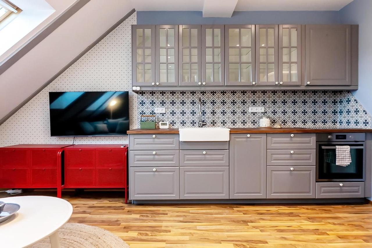 Attic Apartment On Waterfront / View / Netflix Prag Eksteriør billede