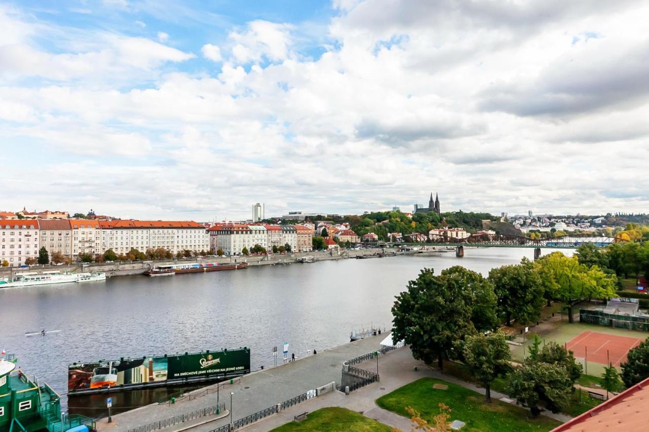 Attic Apartment On Waterfront / View / Netflix Prag Eksteriør billede
