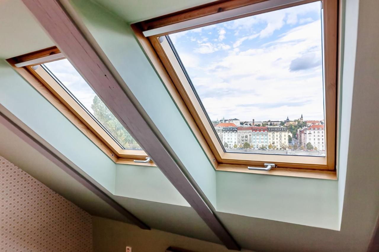Attic Apartment On Waterfront / View / Netflix Prag Eksteriør billede