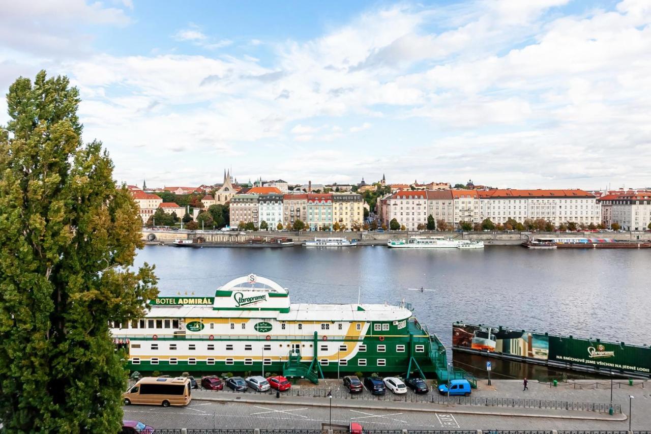 Attic Apartment On Waterfront / View / Netflix Prag Eksteriør billede