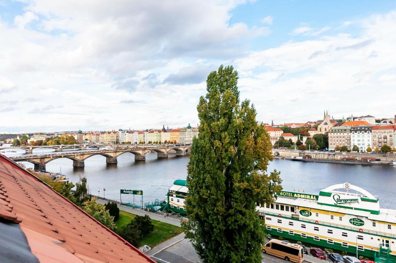 Attic Apartment On Waterfront / View / Netflix Prag Eksteriør billede